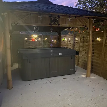 Ferienhaus Maison Spacieuse Et Climatisee Avec Jacuzzi Molieres-sur-Ceze